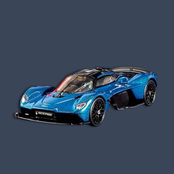 2025 Hot Wheels Elite 64 Aston Martin Valkyrie Blue Factory Sealed in Protector! - Picture 8 of 8